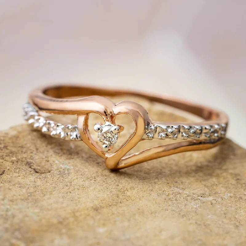 Chunky Fashion Rings in Copper with Geometric Patterns for a Bold AccessoryRose Gold Diamond Heart Promise Ring