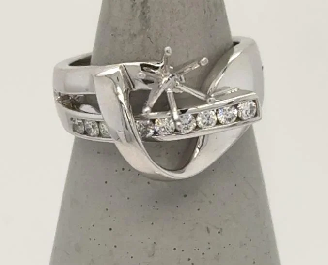 LED - Lit Fashion Rings in Plastic with Color - Changing Effects for a Futuristic Look14K White Gold Diamond Semi-Mount