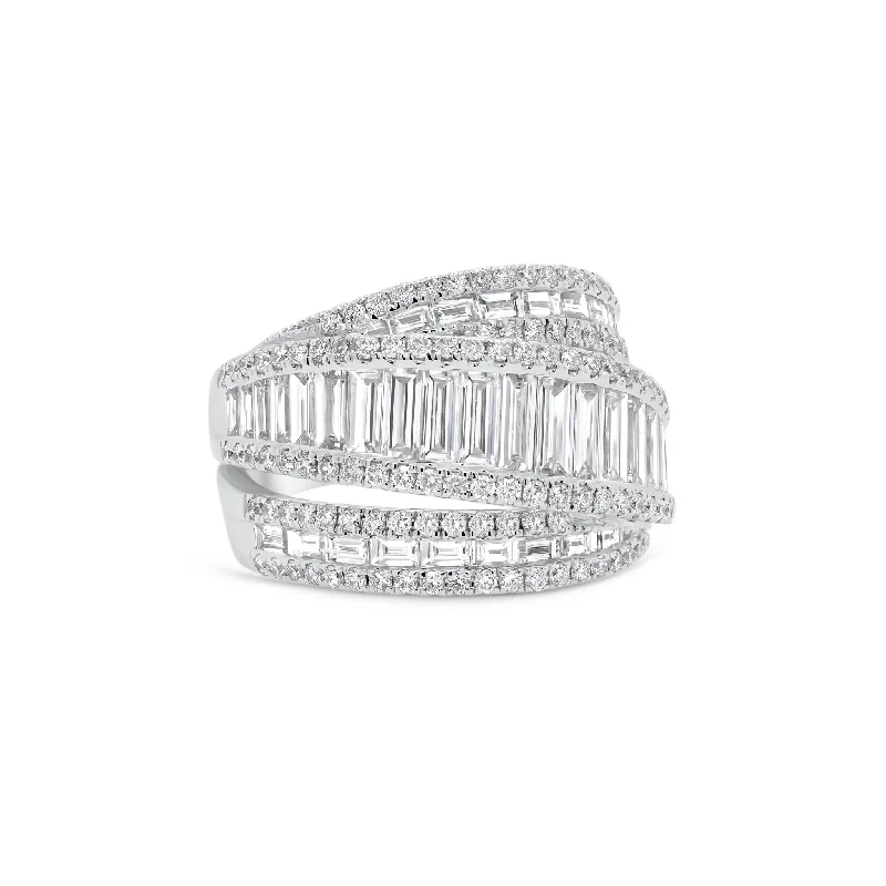 Rhinestone - Embellished Fashion Rings in Silver - Tone Metal for a Glamorous TouchBaguette Diamond Crossover Ring