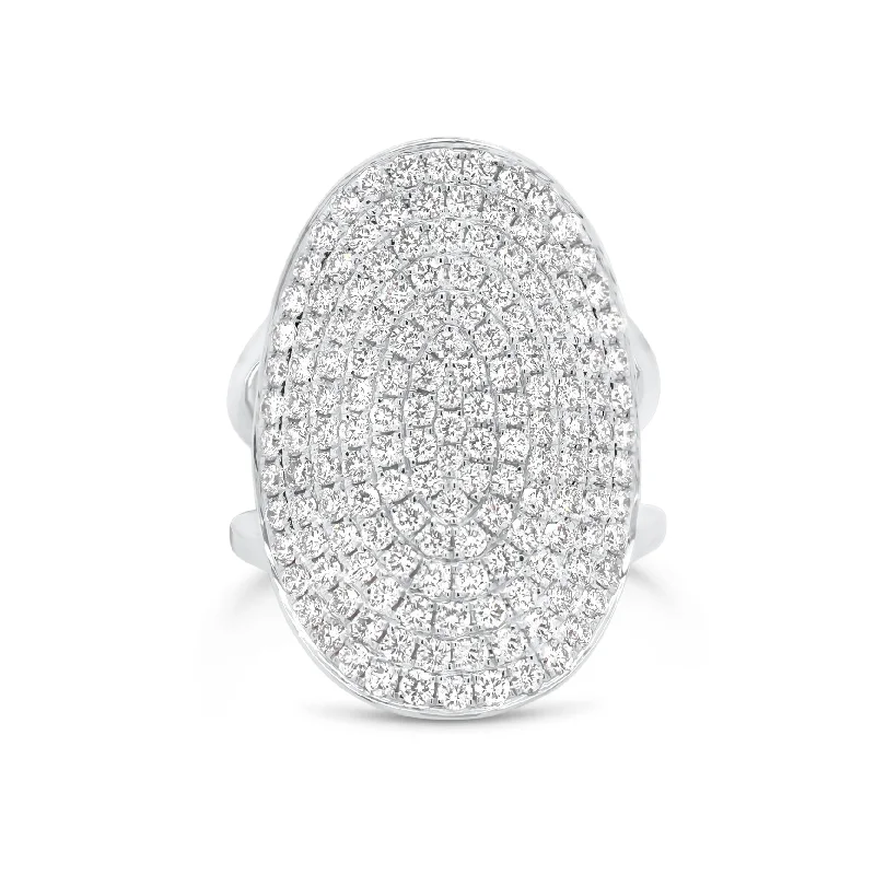 LED - Lit Fashion Rings in Plastic with Color - Changing Effects for a Futuristic LookFull-cut Diamond Oval Ring