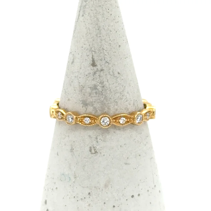 Pearl - Adorned Fashion Rings in Gold - Tone Alloy for a Sophisticated Look18K Yellow Gold Diamond Stackable Band