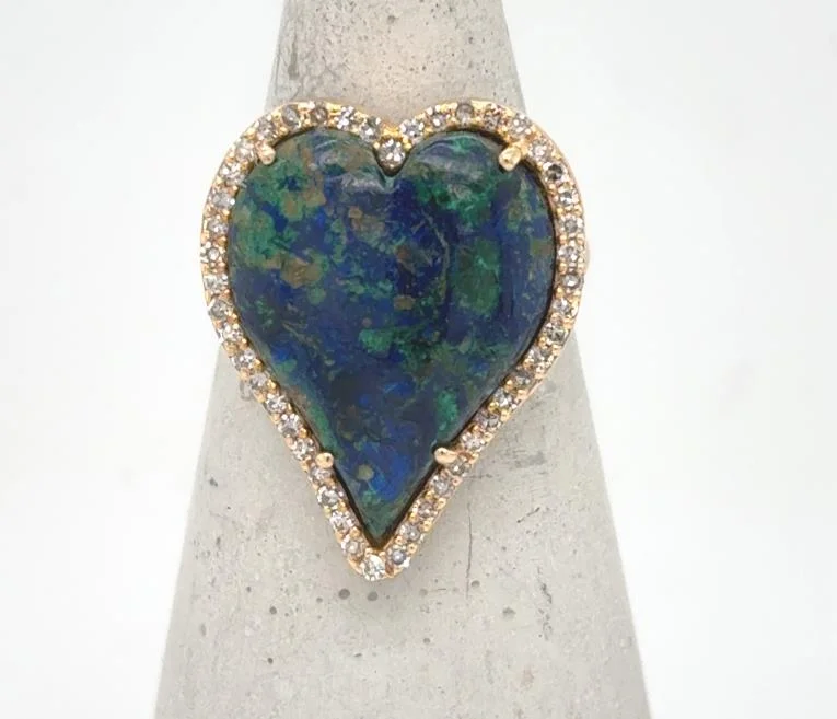 Beaded Fashion Rings in Natural Stones and Cotton Cord for a Handmade Aesthetic18K Yellow Gold Heart Shaped Azurite Malachite & Diamond Ring