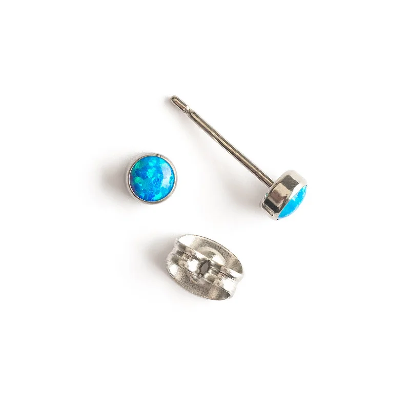 Pearl - Set Minimalist Stud Earrings in White for a Classic and Elegant AppearanceBlue Opal Titanium Stud Earrings