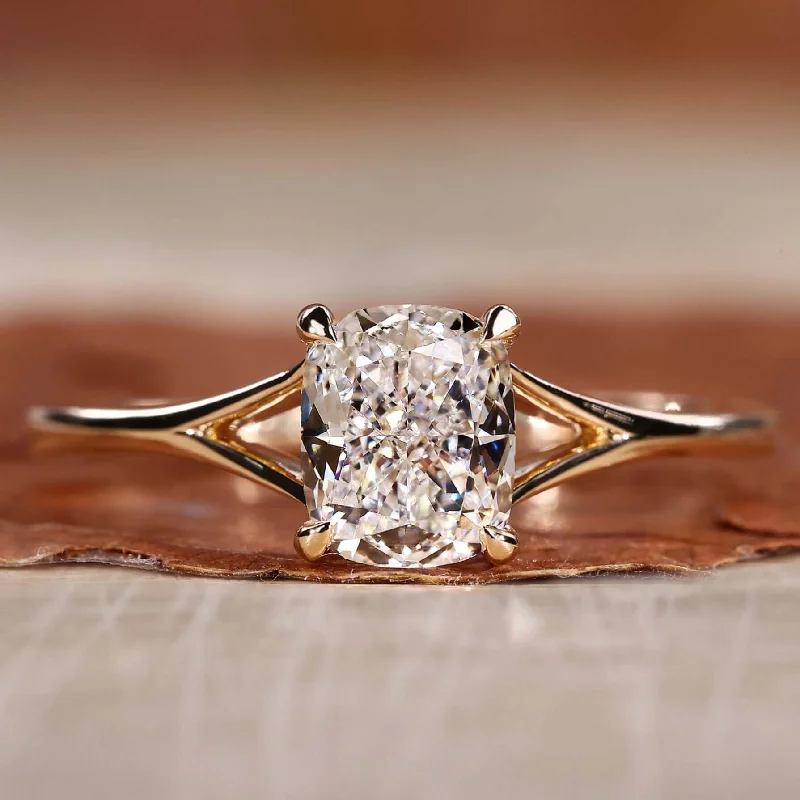 Signature - Design Engagement Rings with a Brand - Exclusive Pattern and Premium DiamondsElongated Cushion Cut Lab Grown Diamond Solitaire Engagement Ring