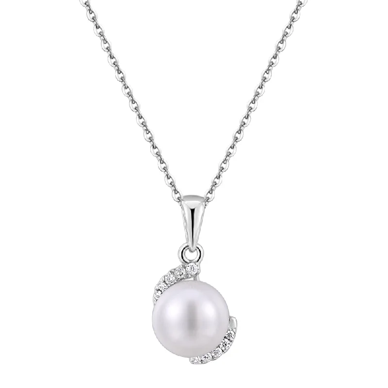 Chunky chain necklaces for bold looksCultured freshwater pearl necklace in sterling silver